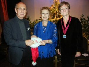 julia-speaker-at-the-wellssingers-sing-a-song-of-christmas-carol-concert-2016